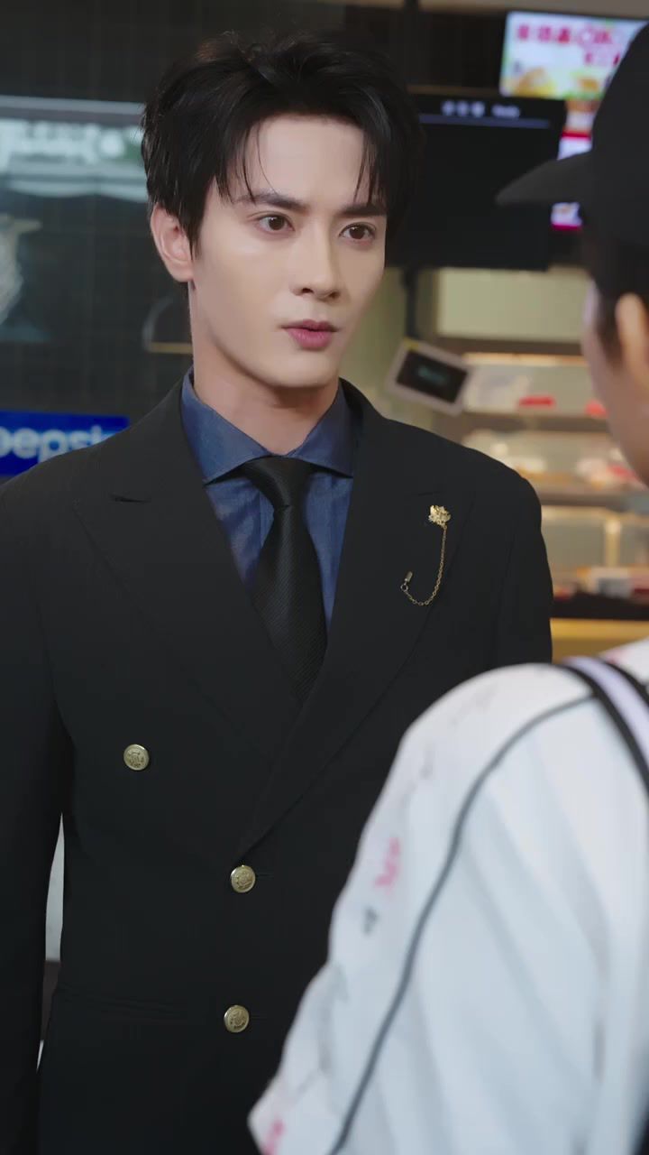 闪婚男神之周末请和我恋爱第07集